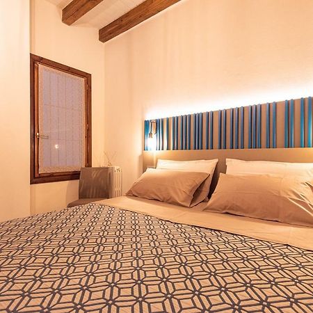 Dreamy Apartment Tre Corone Old Town Desenzano del Garda Eksteriør billede