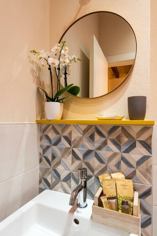 Dreamy Apartment Tre Corone Old Town Desenzano del Garda Eksteriør billede